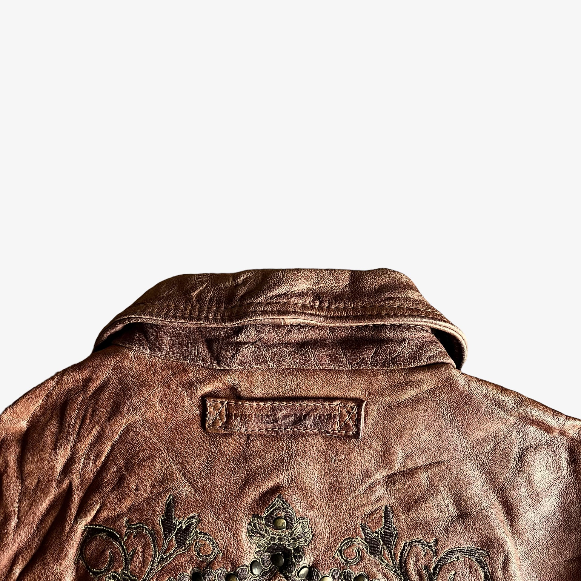 Vintage Y2K Womens Redskins Brown Leather Biker Jacket With Back Spell Out Collar - Casspios Dream