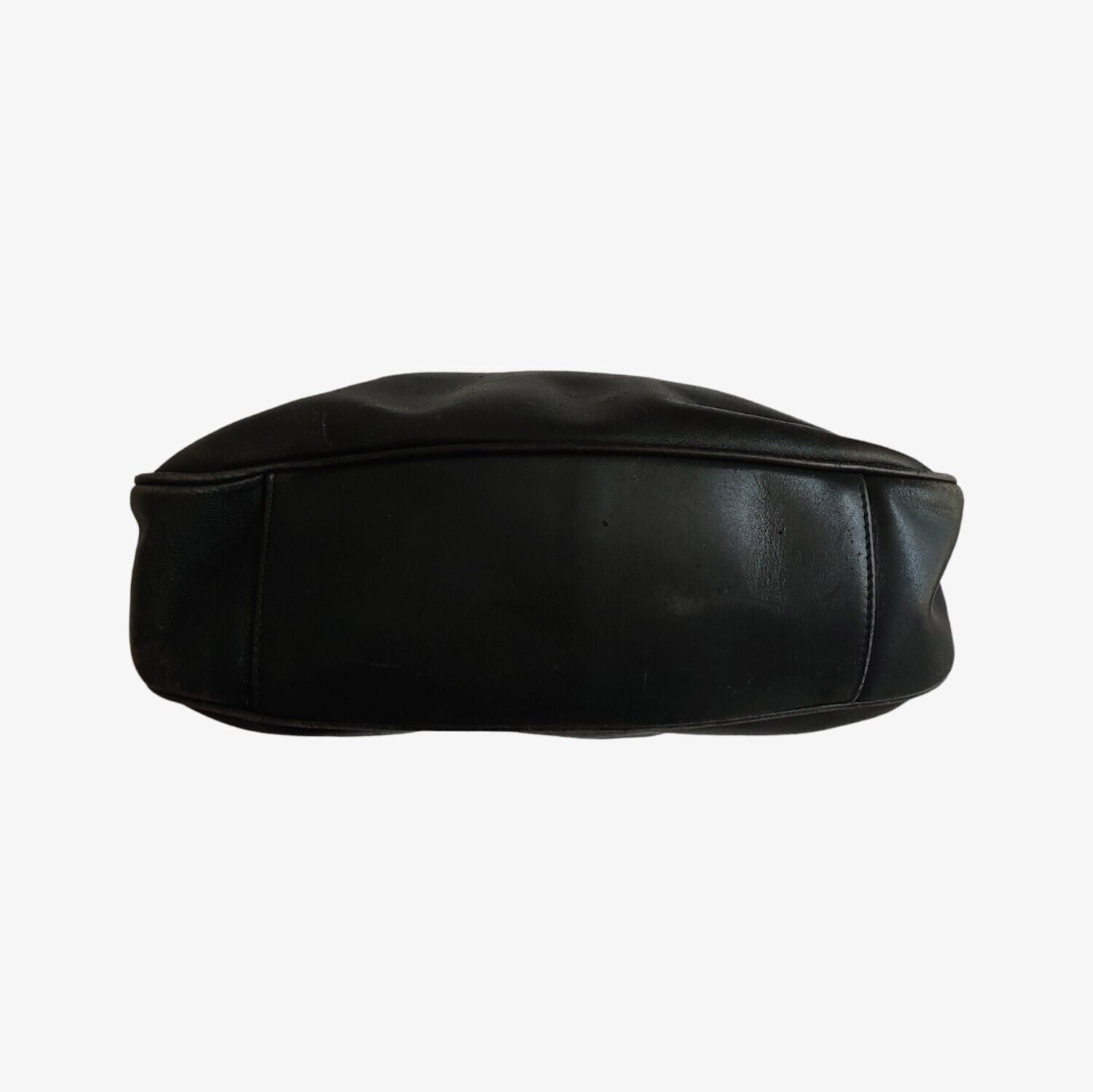 Vintage 90s Gucci Black Leather Bamboo Handbag 00137541638 Bottom - Casspios Dream