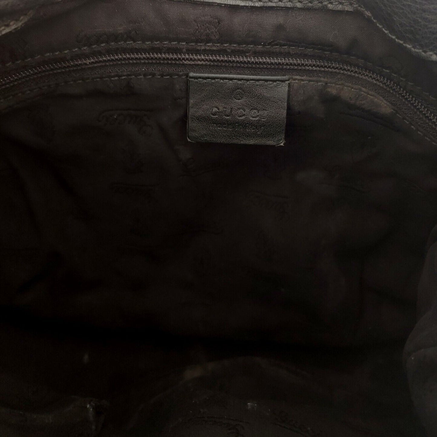Vintage 90s Gucci GG Embossed Black Leather Flap Bag 233608213048 Inside - Casspios Dream