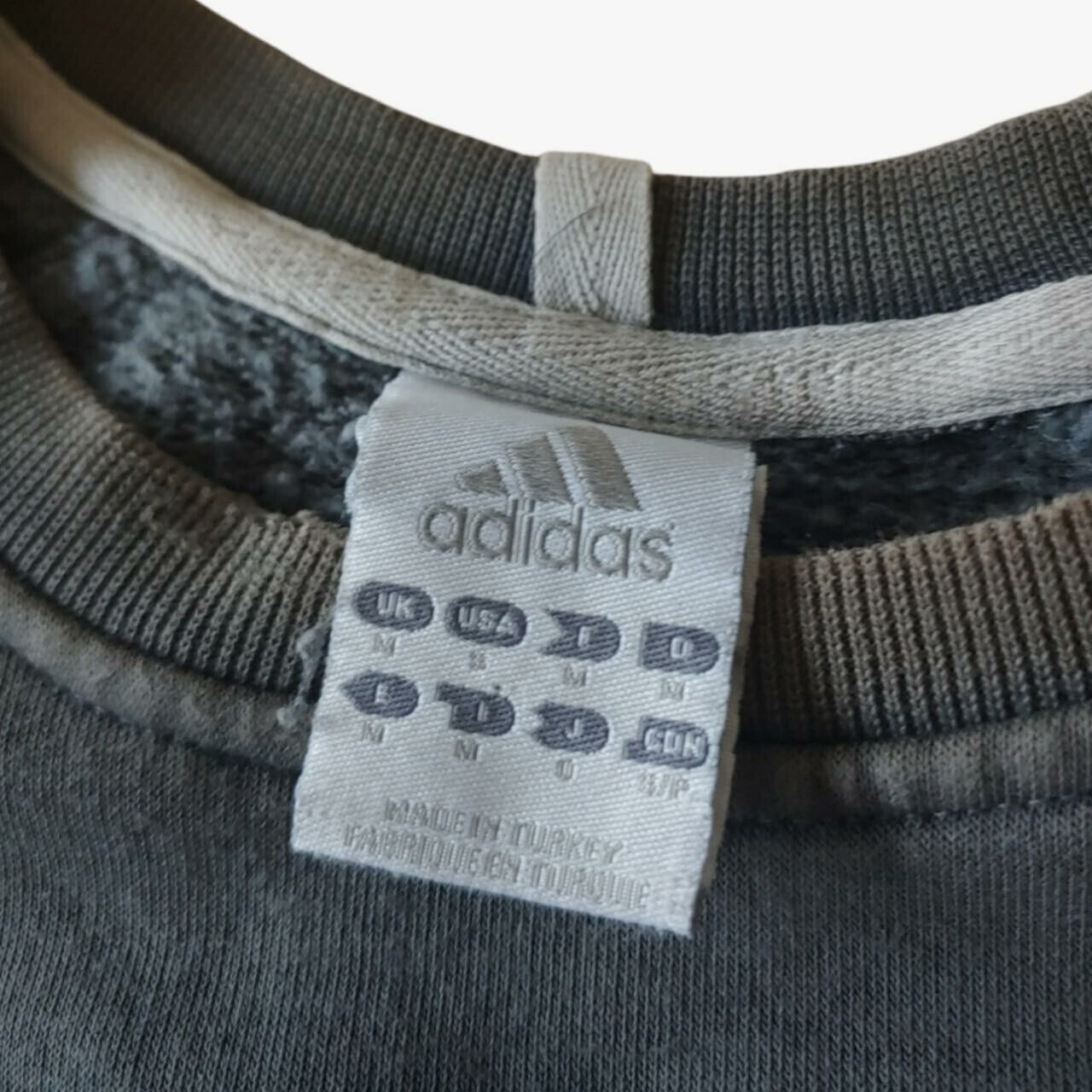 Vintage Y2K Adidas Spell Out Embroidered Crewneck Sweatshirt Label - Casspios Dream