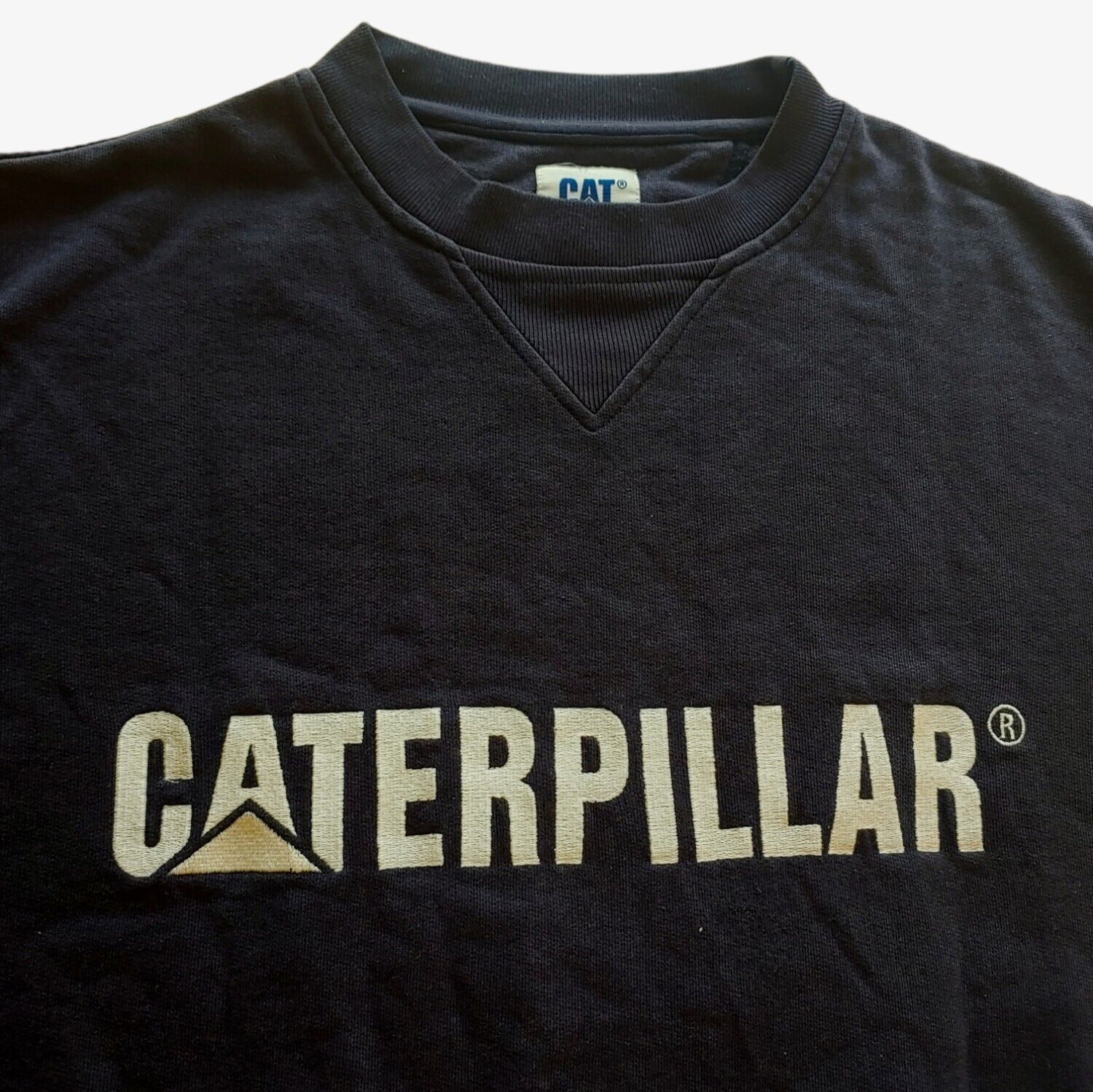 Vintage Y2K Caterpillar CAT Spell Out Logo Crewneck Sweatshirt Logo - Casspios Dream