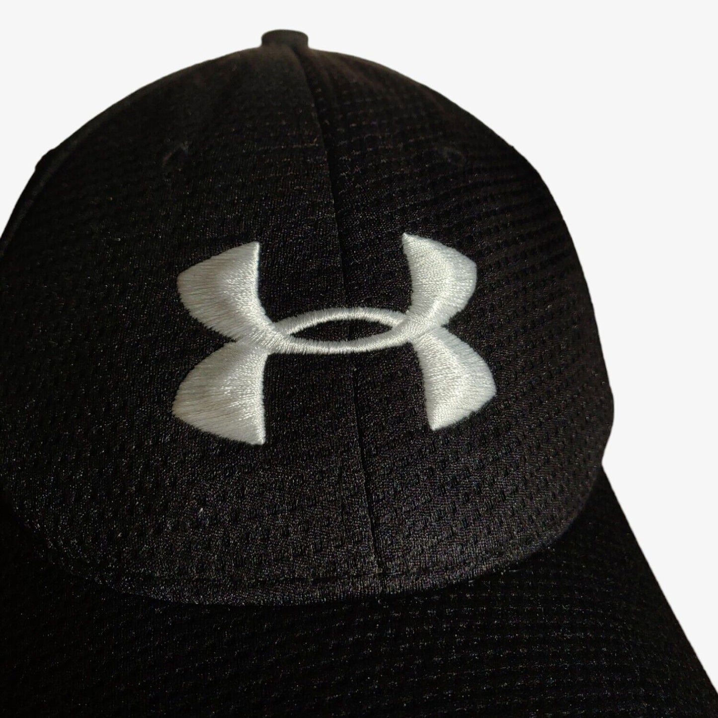 Vintage Y2K Under Armour Spell Out Black Cap Logo - Casspios Dream